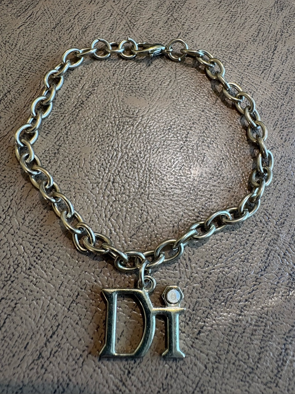 Vintage Diamond International Logo Charm Bracelet 7.5” Silver Tone Chain